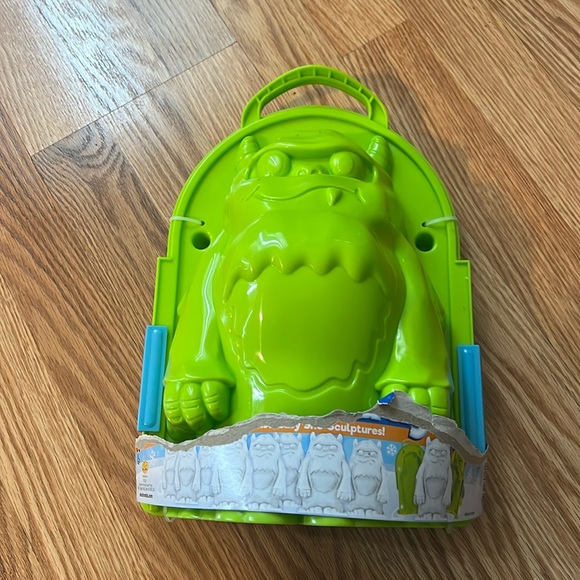 Other - Snow creature toy